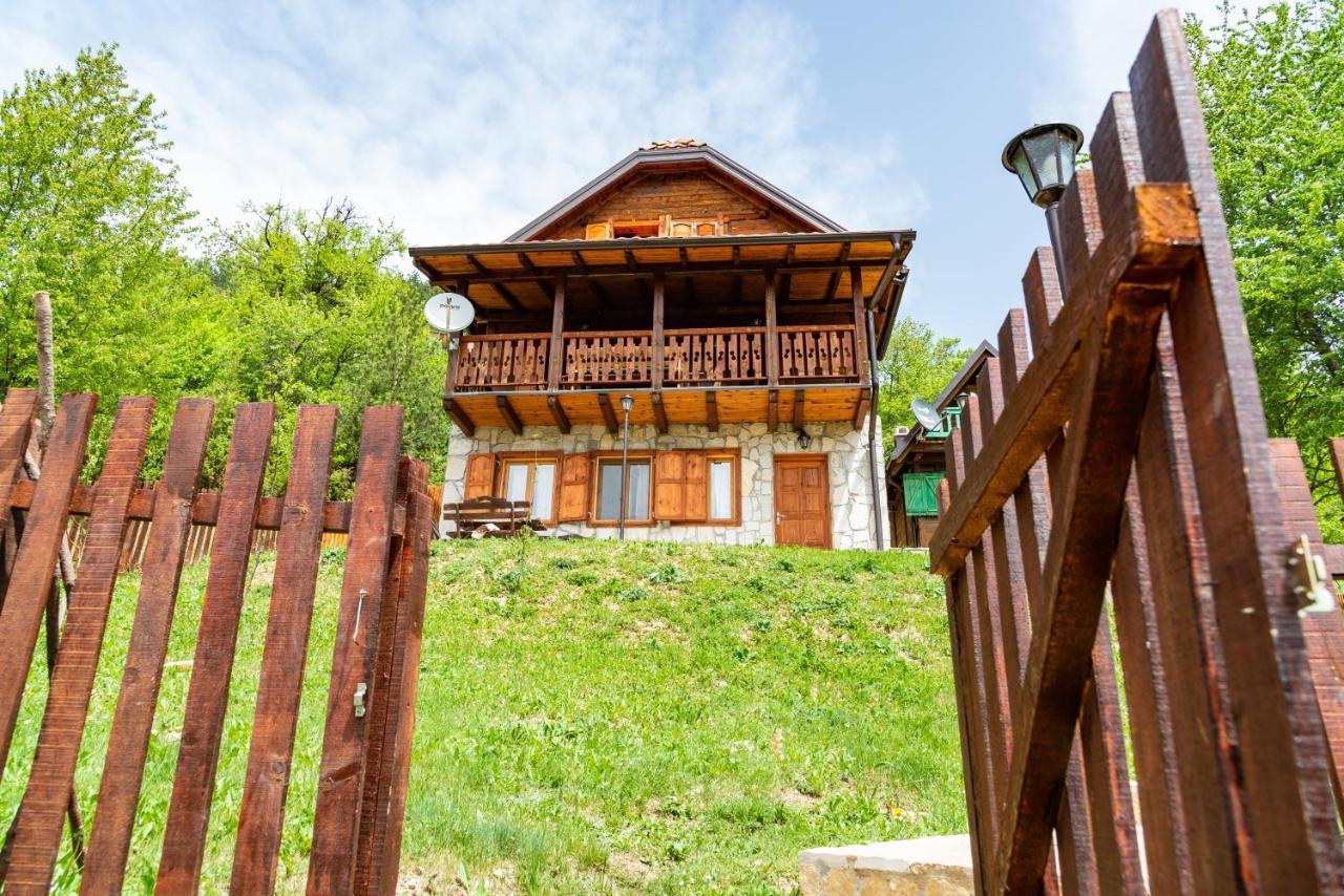 Drvene Kuce Suska - Wooden Houses Suska Zaovine Buitenkant foto